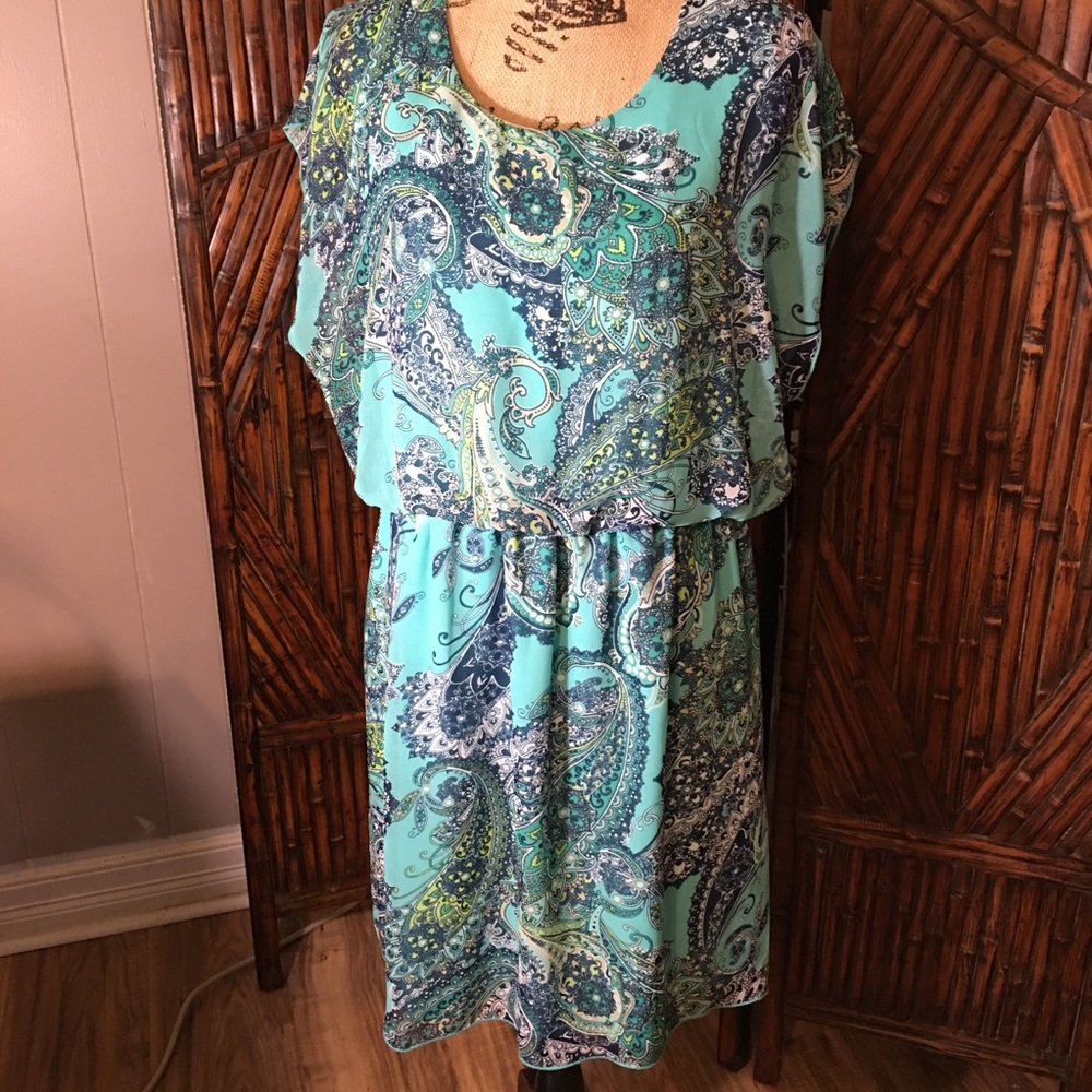 Ladies 14W En Focus Women Sleeveless Paisley